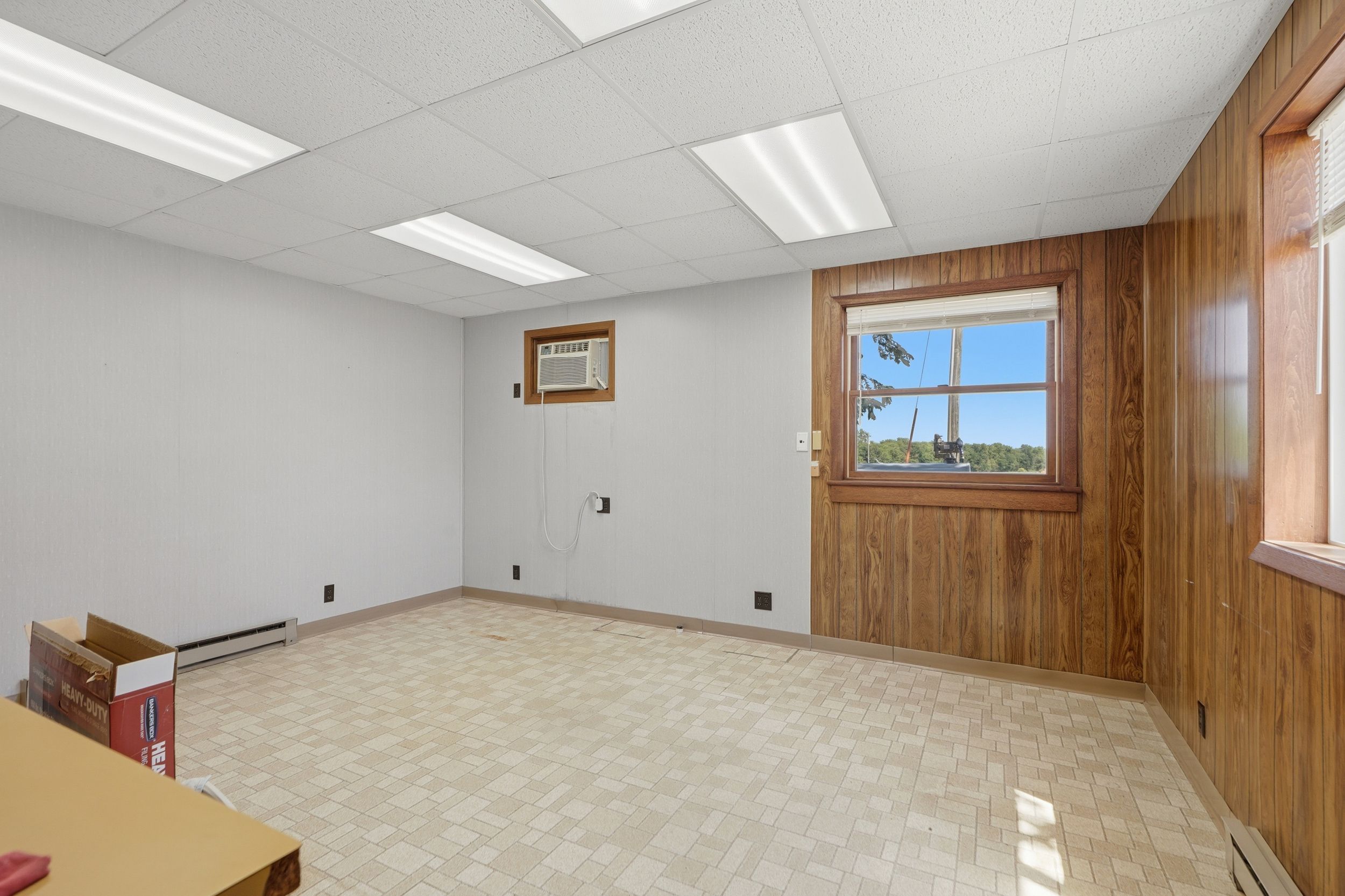 Listing Photo: 2276 400th ave-047